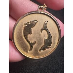 VTG Trifari Golden Pisces Zodiac Pendant Charm